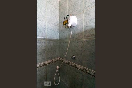 Casa à venda com 250m², 3 quartos e 2 vagasChuveiro