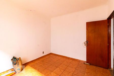 Casa à venda com 250m², 3 quartos e 2 vagasSuíte