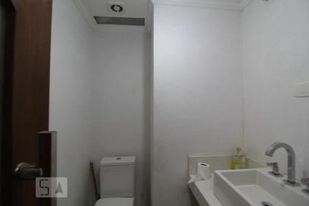 Casa à venda com 177m², 3 quartos e 8 vagasBanheiro 4 social