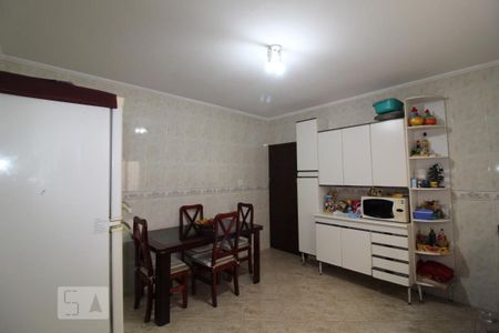 Casa à venda com 177m², 3 quartos e 8 vagasCozinha