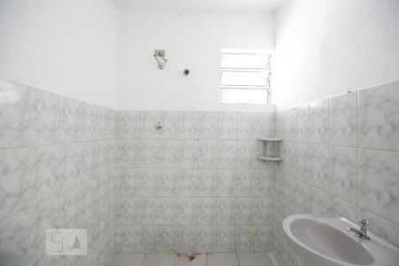 Casa para alugar com 60m², 2 quartos e sem vaga Casa para alugar com 60m², 2 quartos e sem vagaBanheiro