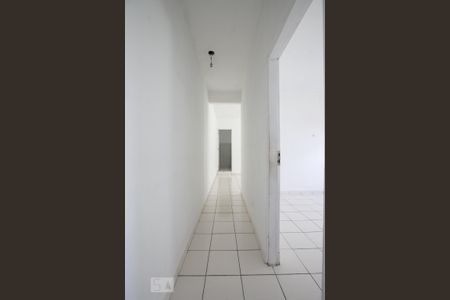 Corredor de casa para alugar com 2 quartos, 60m² em Cidade Antônio Estevão de Carvalho, São Paulo