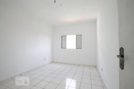 Quarto 1 de casa para alugar com 2 quartos, 60m² em Cidade Antônio Estevão de Carvalho, São Paulo