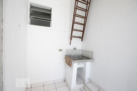 Área de Serviço de casa para alugar com 2 quartos, 60m² em Cidade Antônio Estevão de Carvalho, São Paulo