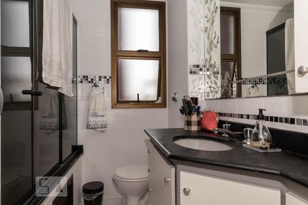 Apartamento à venda com 100m², 3 quartos e 2 vagas Apartamento à venda com 100m², 3 quartos e 2 vagasBanheiro da Suíte