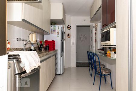 Apartamento à venda com 100m², 3 quartos e 2 vagas Apartamento à venda com 100m², 3 quartos e 2 vagasCozinha