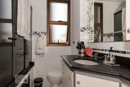 Apartamento à venda com 100m², 3 quartos e 2 vagas Apartamento à venda com 100m², 3 quartos e 2 vagasBanheiro da Suíte