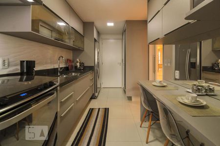 Casa à venda com 127m², 3 quartos e 2 vagasCozinha - Armários