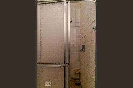 Casa à venda com 302m², 5 quartos e 2 vagasBanheiro 02