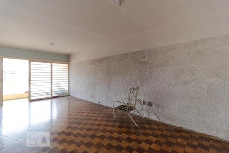 Casa à venda com 302m², 5 quartos e 2 vagasSalas 01