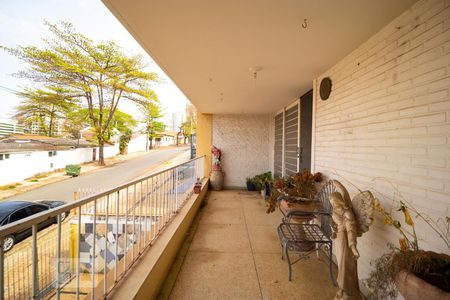 Casa à venda com 302m², 5 quartos e 2 vagasSacada da Salas 01