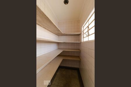 Casa à venda com 302m², 5 quartos e 2 vagasDespensa