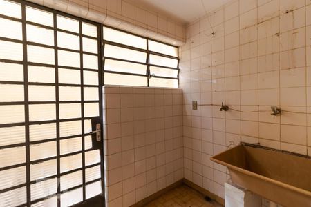 Casa à venda com 302m², 5 quartos e 2 vagasÁrea de Serviço 02