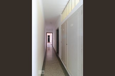 Casa à venda com 302m², 5 quartos e 2 vagasCorredor