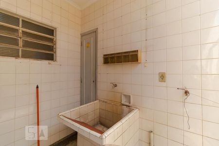 Casa à venda com 302m², 5 quartos e 2 vagasÁrea de Serviço 01