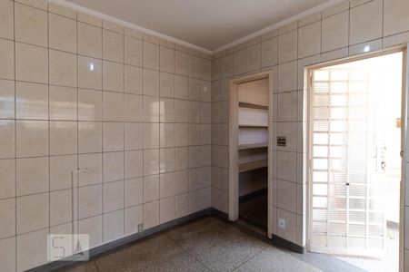 Casa à venda com 302m², 5 quartos e 2 vagasCozinha 01