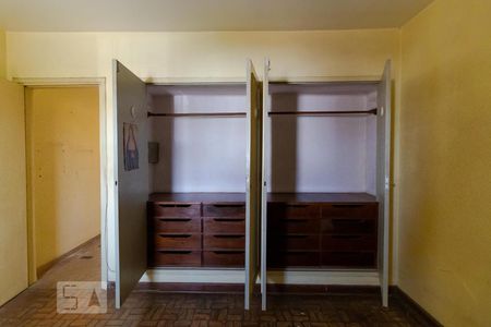 Casa à venda com 302m², 5 quartos e 2 vagasQuarto 03 - Armário