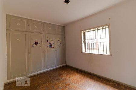 Casa à venda com 302m², 5 quartos e 2 vagasQuarto 02