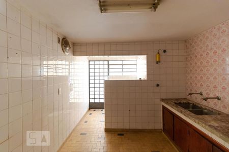 Casa à venda com 302m², 5 quartos e 2 vagasCozinha 02