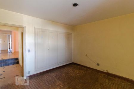 Casa à venda com 302m², 5 quartos e 2 vagasQuarto 03