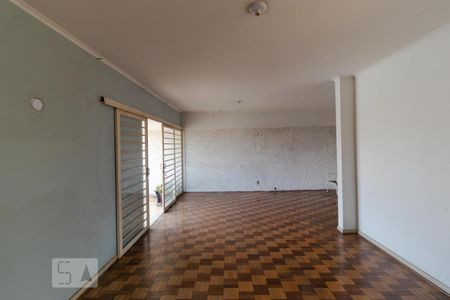 Casa à venda com 302m², 5 quartos e 2 vagasSalas 01