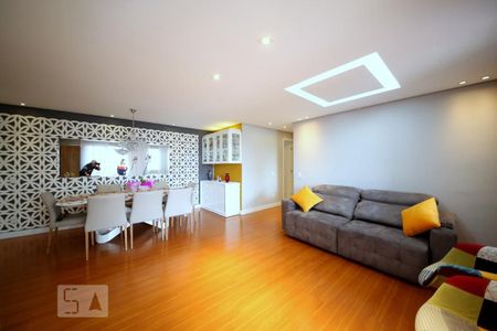 Apartamento à venda com 98m², 2 quartos e 2 vagasSala