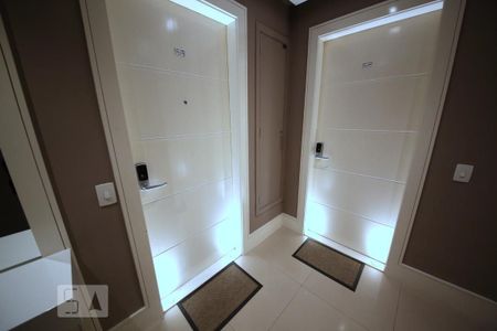 Apartamento à venda com 98m², 2 quartos e 2 vagasEntrada