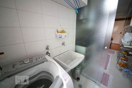 Apartamento à venda com 98m², 2 quartos e 2 vagasÁrea de Serviço