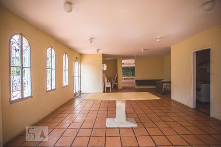 Apartamento para alugar com 32m², 1 quarto e 1 vaga Apartamento para alugar com 32m², 1 quarto e 1 vagaÁrea comum - Salão de festas