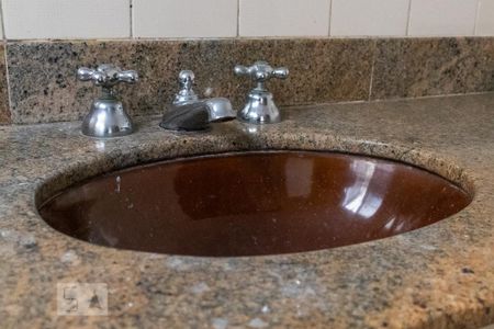 Casa à venda com 125m², 3 quartos e 1 vaga Casa à venda com 125m², 3 quartos e 1 vagaTorneira