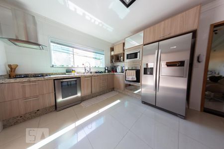 Casa à venda com 195m², 3 quartos e 3 vagasCozinha