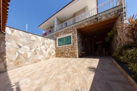 Casa à venda com 195m², 3 quartos e 3 vagasGaragem