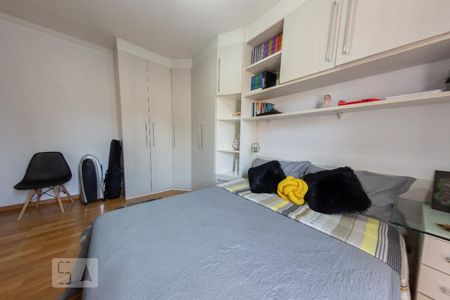 Casa à venda com 195m², 3 quartos e 3 vagasSuíte 2