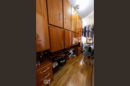 Casa à venda com 195m², 3 quartos e 3 vagasCloset da suíte 1