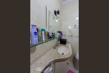 Casa à venda com 195m², 3 quartos e 3 vagasBanheiro da Suíte 2