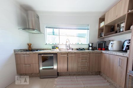 Casa à venda com 195m², 3 quartos e 3 vagasCozinha