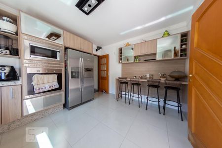 Casa à venda com 195m², 3 quartos e 3 vagasCozinha