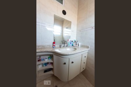 Casa à venda com 195m², 3 quartos e 3 vagasBanheiro da Suíte 3