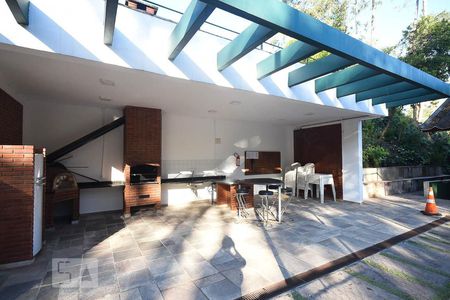 Casa de condomínio à venda com 280m², 3 quartos e 4 vagasChurrasqueira