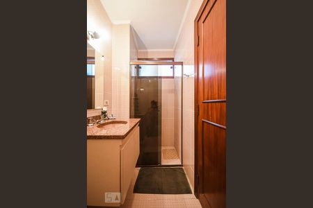 Casa de condomínio à venda com 280m², 3 quartos e 4 vagasBanheiro suíte 1