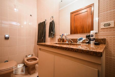 Casa de condomínio à venda com 280m², 3 quartos e 4 vagasBanheiro suíte 1