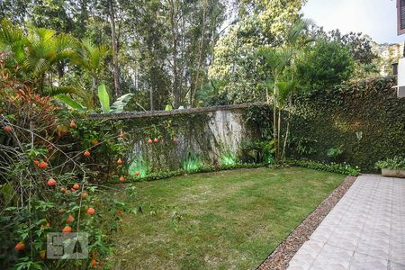 Casa de condomínio à venda com 280m², 3 quartos e 4 vagasJardim