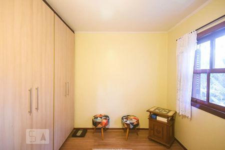 Casa de condomínio à venda com 280m², 3 quartos e 4 vagasArmário da suíte 3