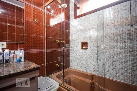 Casa de condomínio à venda com 280m², 3 quartos e 4 vagasBanheiro suíte 3