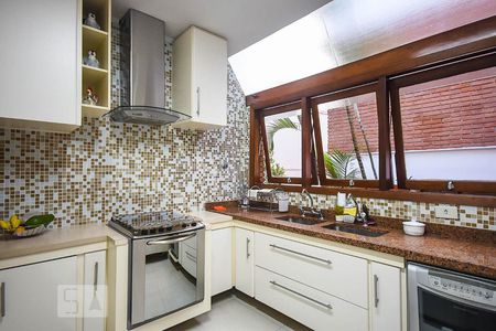 Casa de condomínio à venda com 280m², 3 quartos e 4 vagasCozinha