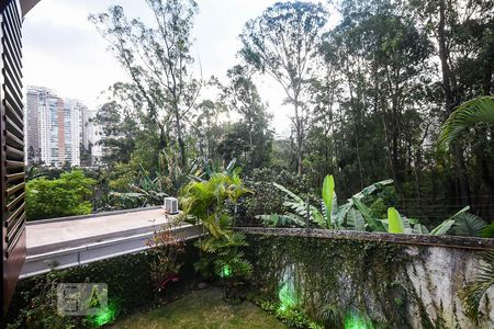 Casa de condomínio à venda com 280m², 3 quartos e 4 vagasVista da suíte 2