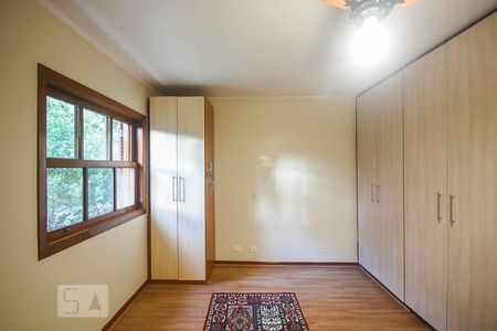 Casa de condomínio à venda com 280m², 3 quartos e 4 vagasSuíte 2