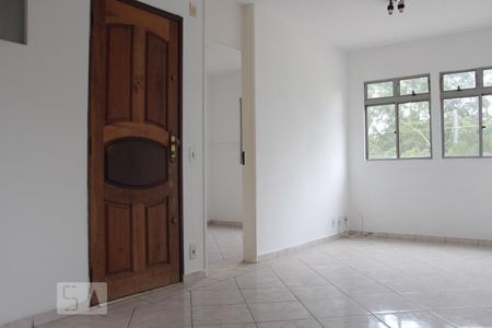 sala de apartamento para alugar com 2 quartos, 48m² em Jardim Santa Terezinha (zona Leste), São Paulo
