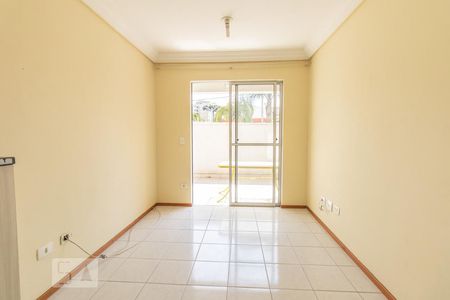 Sala de apartamento para alugar com 1 quarto, 51m² em Novo Mundo, Curitiba