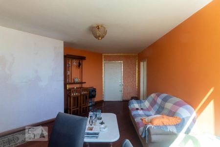 Sala de Estar de apartamento para alugar com 2 quartos, 63m² em Cristal, Porto Alegre